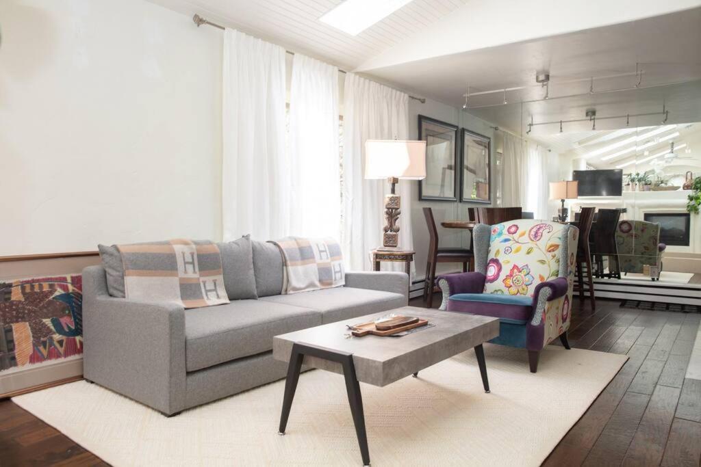Aspen Stash Pad With Fireplace, Parking, W/D Екстер'єр фото